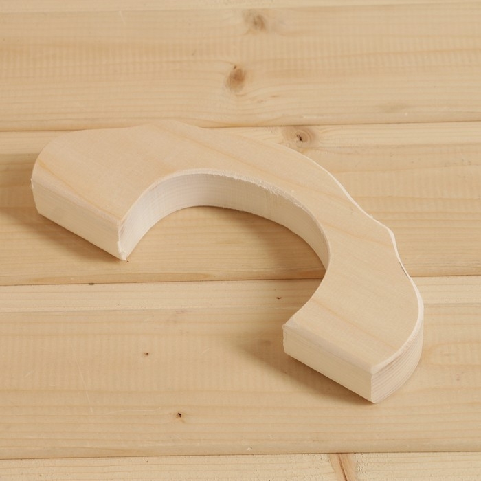 Дверная ручка из липы, 25х9х2,6 см Дверная ручка из липы, 25х9х2,6 см