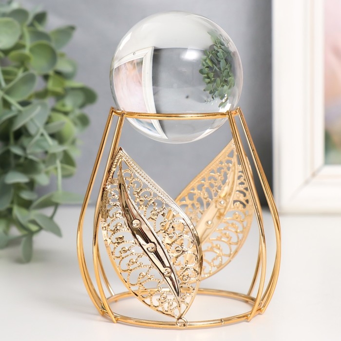 Сувенир интерьерный металл, стекло  Сувенир интерьерный металл, стекло "Ажурные листья и шар" d=6 см золото 9,5х9х14 см