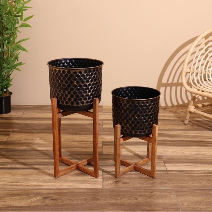 Кашпо на подставке  Кашпо на подставке "Хани" металл,дерево (набор 2 шт), диаметр 29 и 26 см