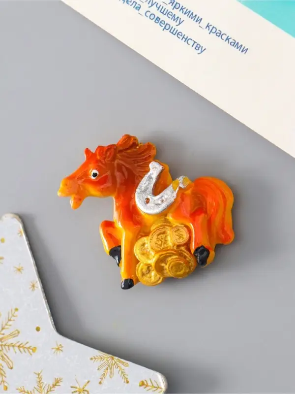 Магнит на холодильник &laquo;Коняшка с монетами и подковой&raquo;, полистоун, 3.5&times;4 см, МИКС