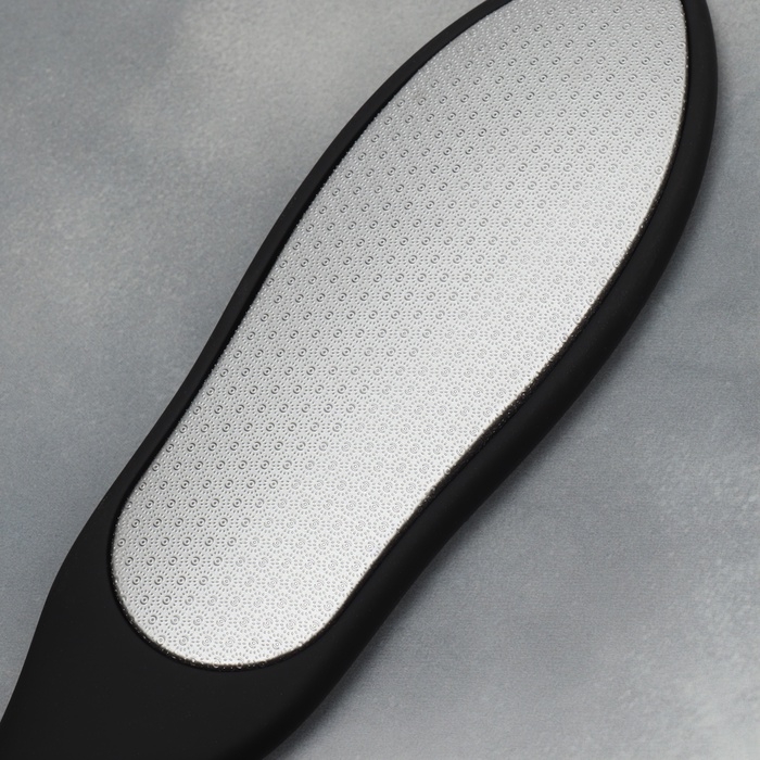 Пилка для ног, лазерная, двусторонняя, прорезиненная ручка, 23 см, цвет чёрный Пилка для ног, лазерная, двусторонняя, прорезиненная ручка, 23 см, цвет чёрный