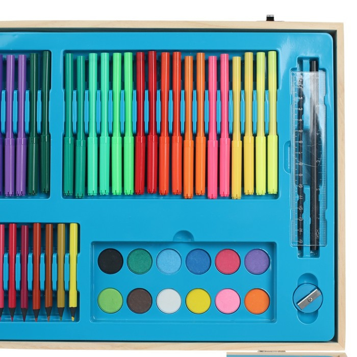 Набор для рисования в деревянном чемоданчике Набор для рисования в деревянном чемоданчике