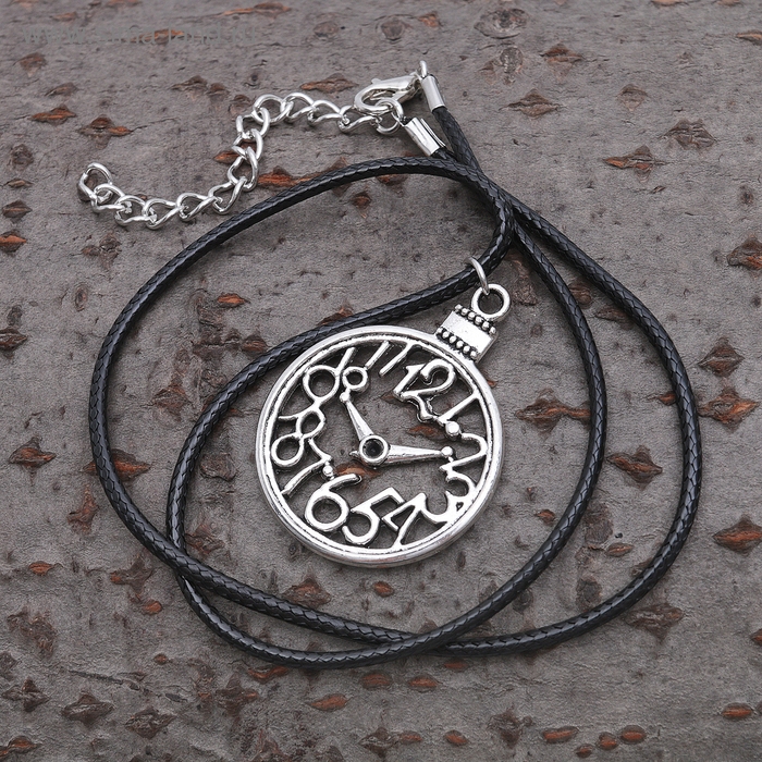 Кулон на шнурке «Часы», цвет чернёное серебро на чёрном шнурке, 43 см Кулон на шнурке «Часы», цвет чернёное серебро на чёрном шнурке, 43 см