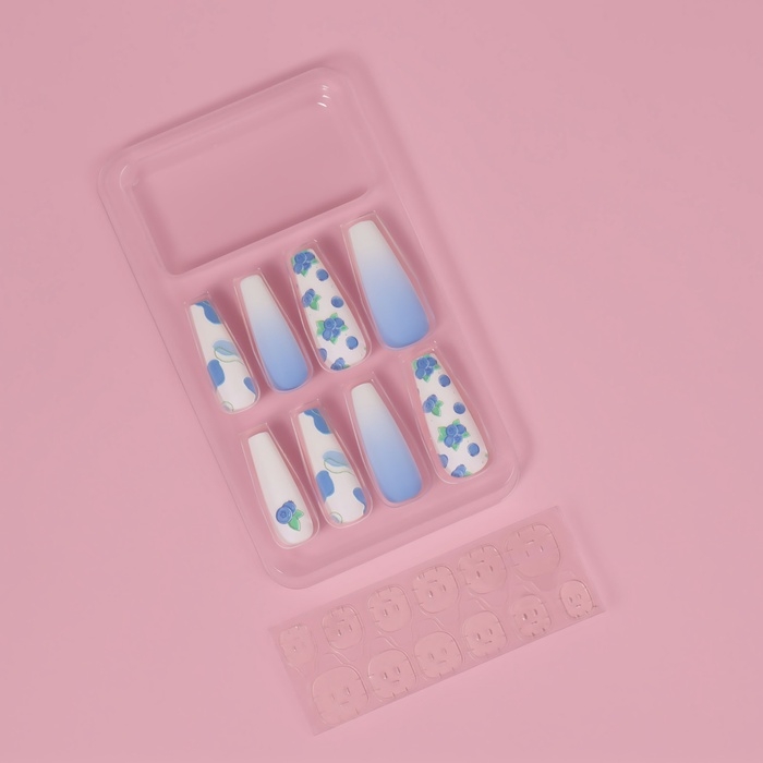 Накладные ногти «Черничка», 12 шт, с клеевыми пластинами, форма балерина, цвет белый/фиолетовый Накладные ногти «Черничка», 12 шт, с клеевыми пластинами, форма балерина, цвет белый/фиолетовый