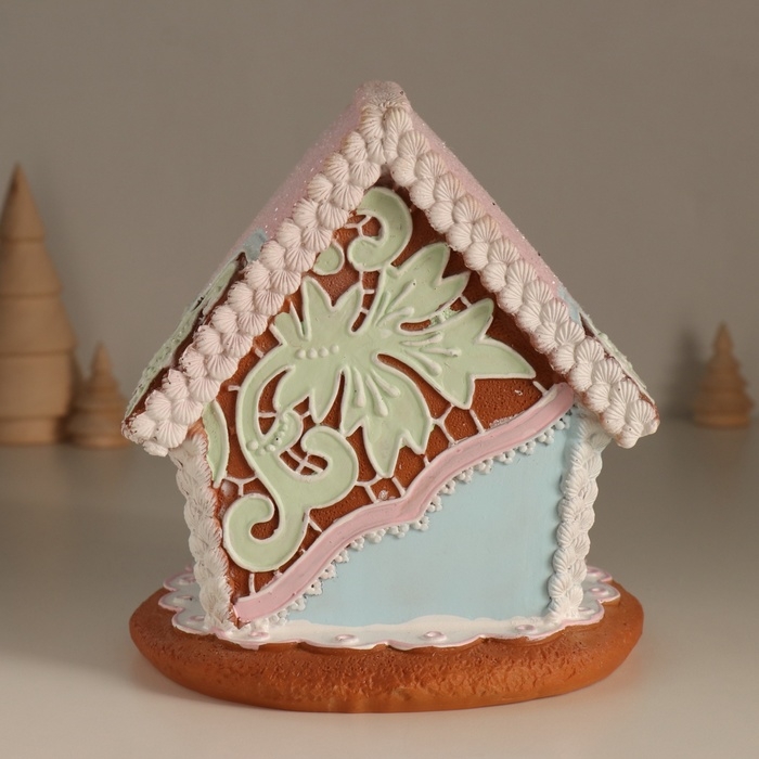 Сувенир полистоун свет Сувенир полистоун свет "Пряничный домик с узорами, со снеговиком" 16,5х16х17 см