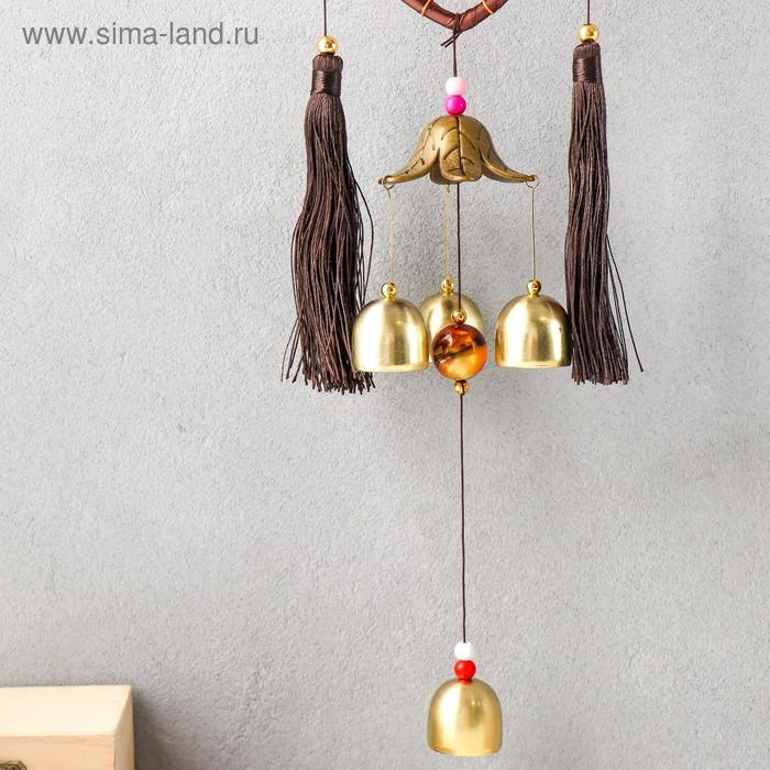 Музыка ветра с ловцом снов Музыка ветра с ловцом снов "Сердце с кисточками" 4 колокольчика d=10,5 длина 40 см