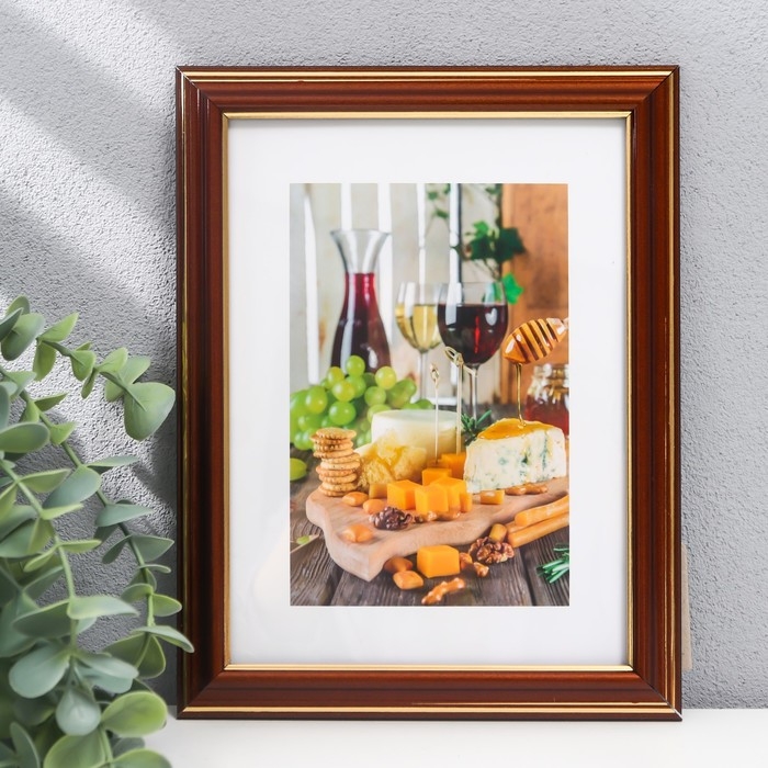 Фоторамка 15х20 (282Р) темный орех с золотом (пластиковый экран) Фоторамка 15х20 (282Р) темный орех с золотом (пластиковый экран)