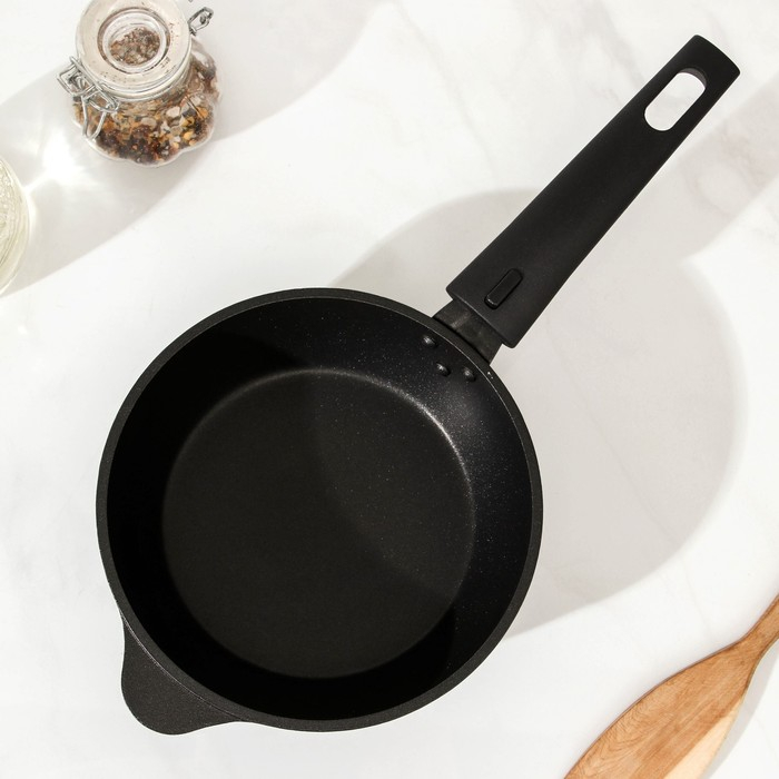 Сковорода «Уля», d=16 см, съёмная ручка, антипригарное покрытие, цвет черный металик Сковорода «Уля», d=16 см, съёмная ручка, антипригарное покрытие, цвет черный металик