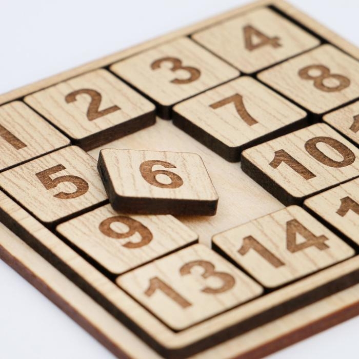 Игра пятнашки Игра пятнашки "С Новым годом", 8х8х1 см