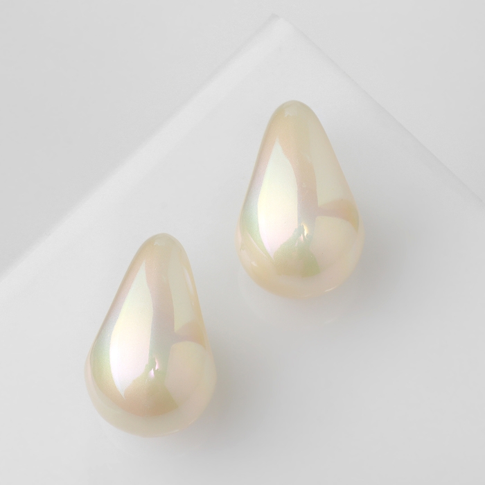 Серьги пластик «Капля» гладкие мах, цвет белый Серьги пластик «Капля» гладкие мах, цвет белый