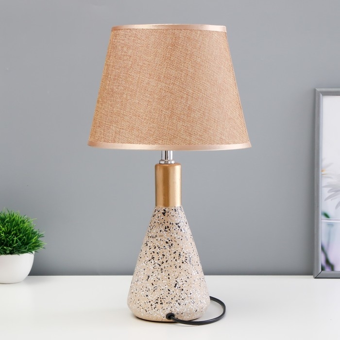 Настольная лампа Настольная лампа "Леона" Е14 40Вт бежево-золотой 23х23х41 см