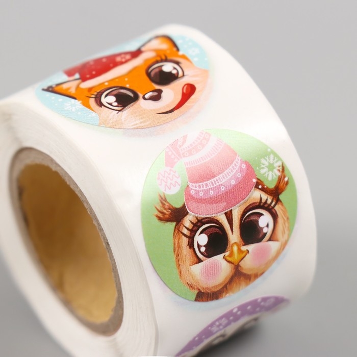 Наклейка бумага Наклейка бумага "Дед Мороз и лесные звери" d=2,5 см 252 шт в рулоне