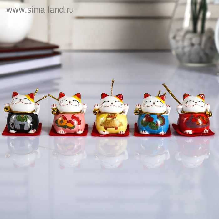 Сувенир керамика Сувенир керамика "Манэки-нэко с рисунком, на коврике" набор 5 шт 4х4х3,5 см