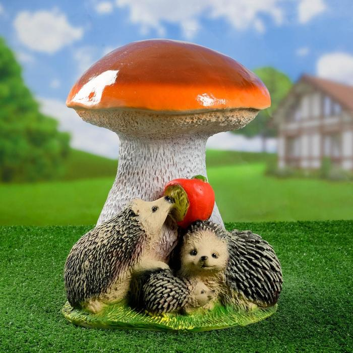 Садовая фигура  Садовая фигура "Гриб белый с ежами и яблоком" средний 30х30х37см