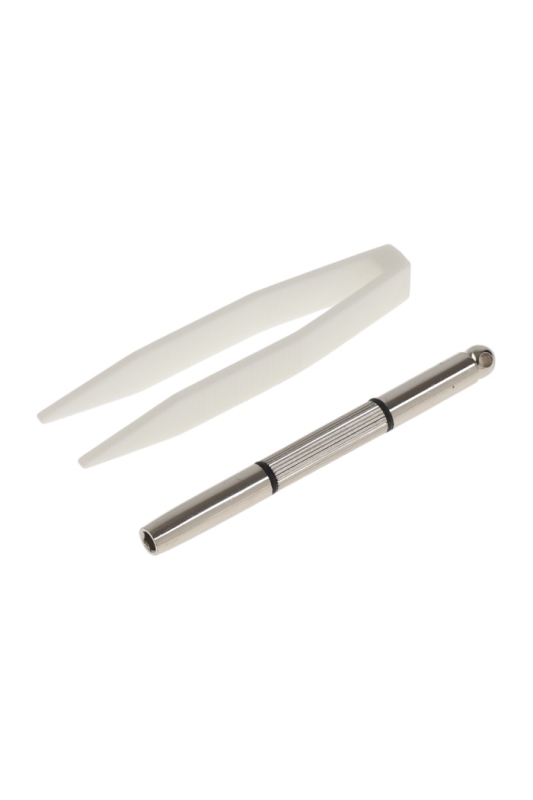 Набор инструментов для ремонта очков отвертка, пинцет, винты, носоупоры 70 шт. Набор инструментов для ремонта очков отвертка, пинцет, винты, носоупоры 70 шт.