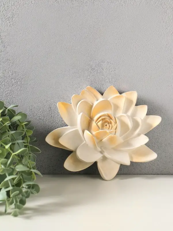 Панно настенное &laquo;Лотос&raquo; с подвесом, 13&times;15 см, белое с позолотой