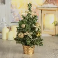 Искусственная ёлка настольная &laquo;Зимнее волшебство. Бантик&raquo; 25 см, ветки ПВХ отгибаются, игрушки золото шары и банты