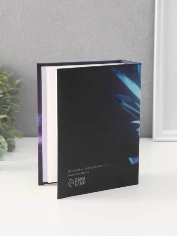 Фотоальбом на 96 фото 10х15 см Фотоальбом на 96 фото 10х15 см "Конь и кристаллы" матовый с ламинацией 16,5х12х5,5 см