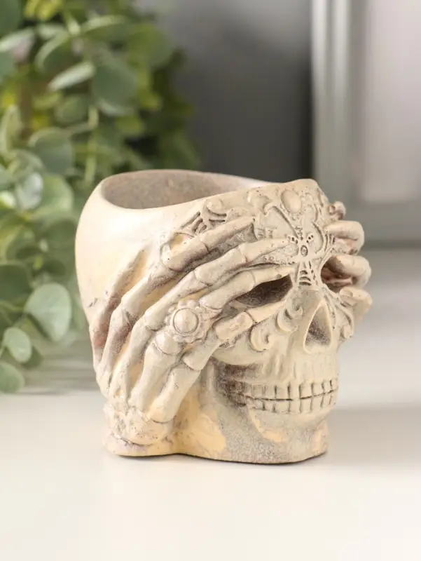 Подсвечник "Череп с орнаментом" 7х8 см, бежевый
