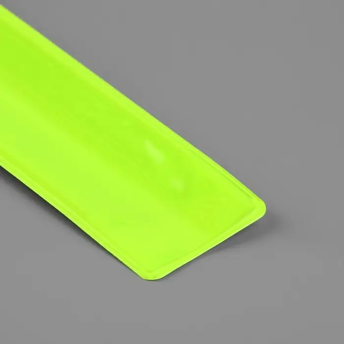 Светоотражающий слэп-браслет, самофиксирующийся, 3 × 30 см, цвет салатовый Светоотражающий слэп-браслет, самофиксирующийся, 3 × 30 см, цвет салатовый