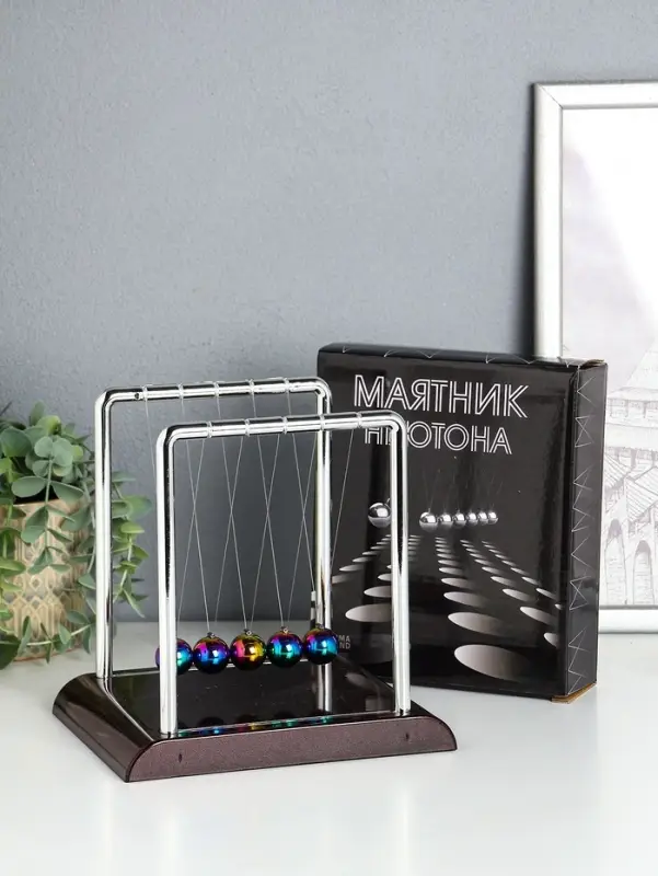 Маятник настольный антистресс &laquo;Шары Ньютона. Колыбель техно&raquo;, пластик, бензиновые шары, 18&times;15&times;17.5 см