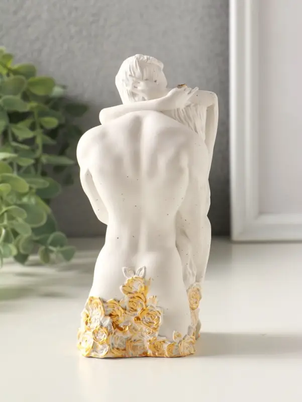 Статуэтка "Влюбленные" 14х6 см, гипс, белый с позолотой