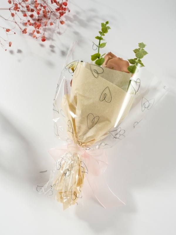 Букет из мыльных лепестков "Нежные цветы на подарок" красный 10х10х25,3 см