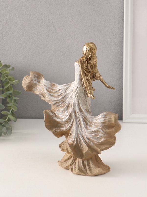 Сувенир полистоун  Сувенир полистоун "Перерождение. Девушка в летящем платье" бежевый 22,5х8,5х25 см