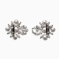 Зажим для кардигана "Ажур", гербер, цвет белый в серебре Зажим для кардигана "Ажур", гербер, цвет белый в серебре