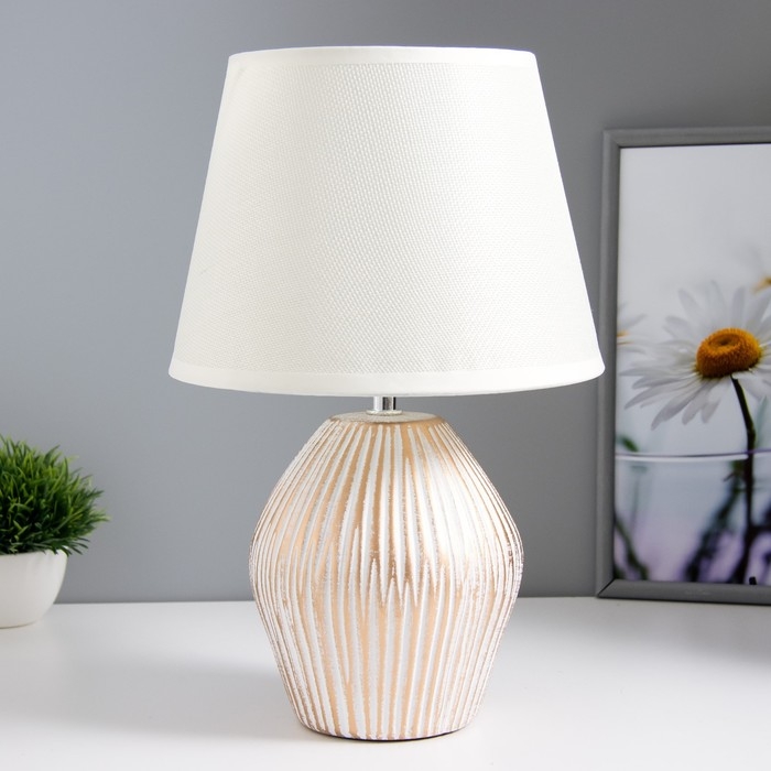 Лампа настольная 16615/1GY E14 40Вт белый 22х22х35 см RISALUX Лампа настольная 16615/1GY E14 40Вт белый 22х22х35 см RISALUX