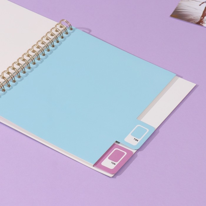 Фотоальбом на спирали 20 листов  Фотоальбом на спирали 20 листов "Палитра" объёмный элемент + 4 вкладки 24х24 см