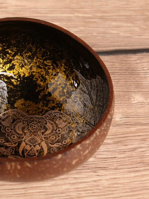 Чаша Чаша "Мудрый слон" 14х14х6 см, кокос