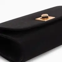 Сумка-клатч женская вечерняя на клапане, на длинной цепочке, однотонная, чёрная