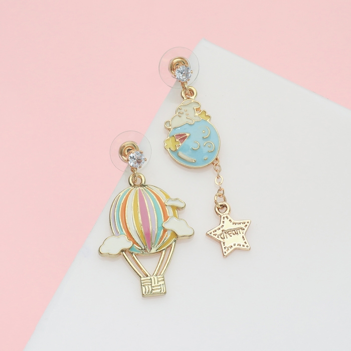 Серьги эмаль «Путешествие» воздушный шар и земля, цвет розово-голубой в золоте Серьги эмаль «Путешествие» воздушный шар и земля, цвет розово-голубой в золоте