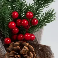 Фигура светодиодная &laquo;Елочка и ягоды&raquo; 25&times;19&times;7 см, 10 LED, батарейки AG13&times;3 (в комплекте), свечение тёплое белое