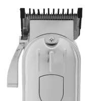 Машинка для стрижки LTRI-22, серебристая, 2.5 Вт, 1,5/3/4,5/6 мм, масло, кисточка, USB Машинка для стрижки LTRI-22, серебристая, 2.5 Вт, 1,5/3/4,5/6 мм, масло, кисточка, USB