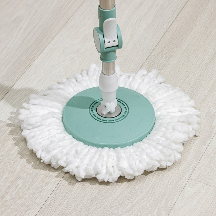 Швабра для мытья пола Доляна, металлический наконечник, микрофибра, телескопическая ручка 77-109 см Швабра для мытья пола Доляна, металлический наконечник, микрофибра, телескопическая ручка 77-109 см