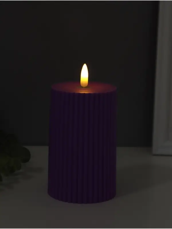 Светодиодная свеча, ночник LED RISALUX &laquo;Уют&raquo;, 3&times;ААА, сиреневый, 7.5&times;7.5&times;12.5 см