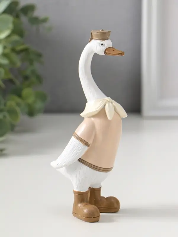 Сувенир полистоун "Гусь-морячок в бежевой рубашке" 14,5 см