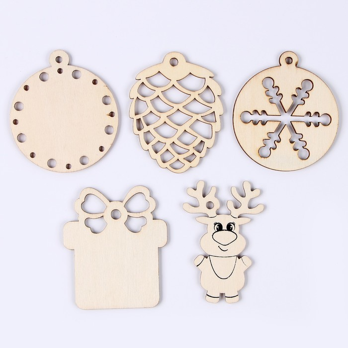 Набор для творчества «Ёлочные игрушки из дерева. Сделай сам» (олень, подарок, шарик) Набор для творчества «Ёлочные игрушки из дерева. Сделай сам» (олень, подарок, шарик)