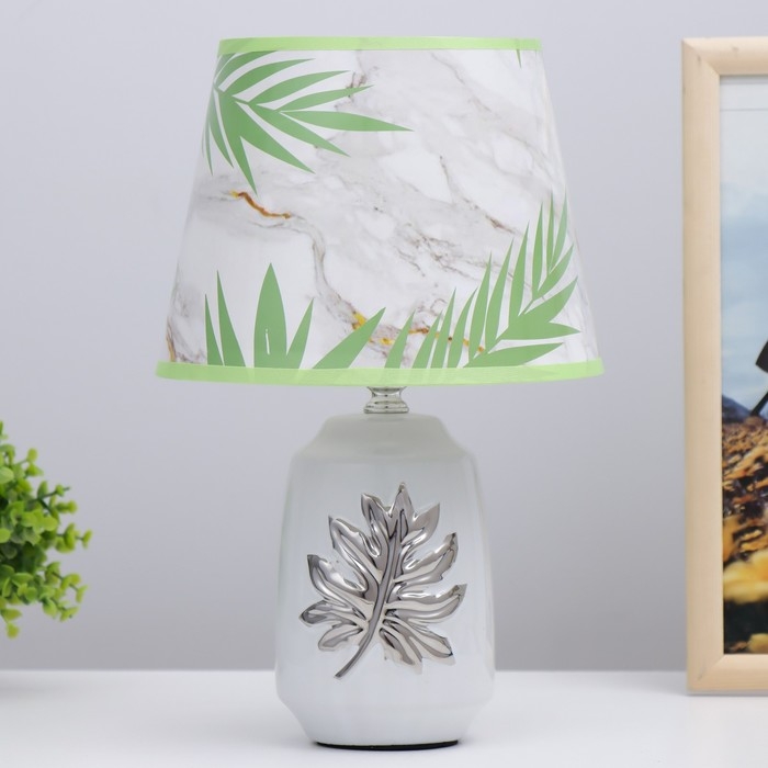 Настольная лампа Настольная лампа "Монстера" E14 40Вт бело-зеленый 20х20х30 см RISALUX