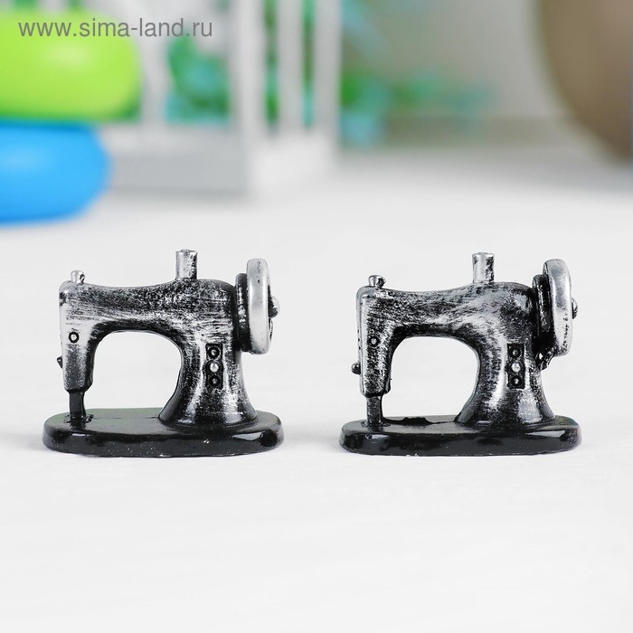 Миниатюра кукольная «Швейная машинка», набор 2 шт, размер 1 шт: 2,5×1,6×1,7 см Миниатюра кукольная «Швейная машинка», набор 2 шт, размер 1 шт: 2,5×1,6×1,7 см
