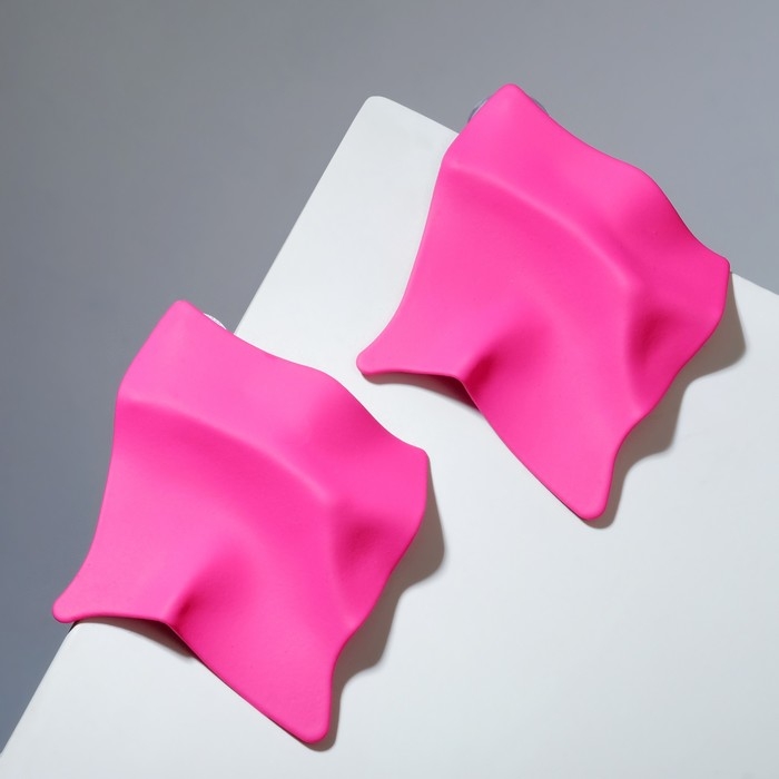 Серьги металл «Яркость» ромб, цвет малиновый Серьги металл «Яркость» ромб, цвет малиновый