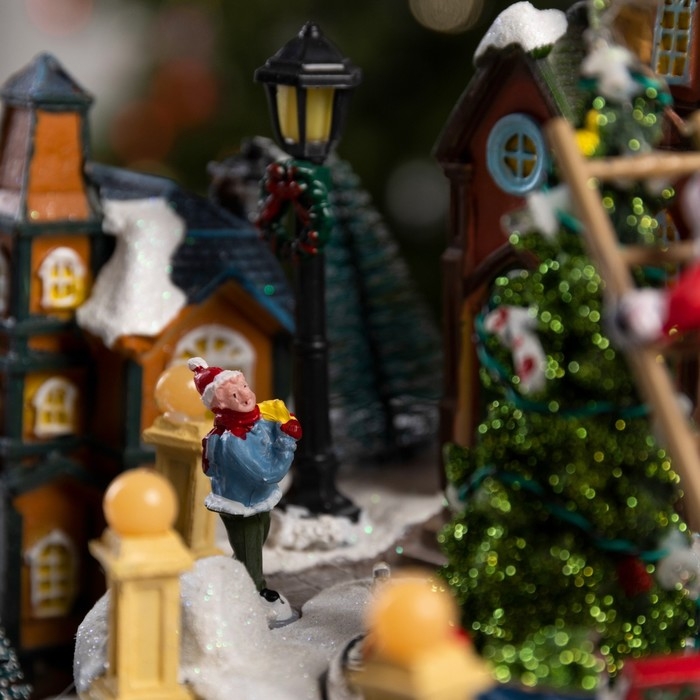 Светодиодная фигура «Рождественская площадь» 40 × 21 × 22 см, полистоун, батарейки ААх3 (не в комплекте), USB, свечение мульти Светодиодная фигура «Рождественская площадь» 40 × 21 × 22 см, полистоун, батарейки ААх3 (не в комплекте), USB, свечение мульти