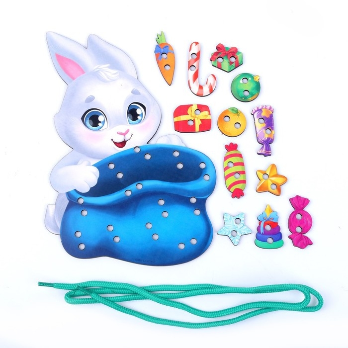 Новогодняя игрушка. Шнуровка «Новый год! Зайка с подарками» Новогодняя игрушка. Шнуровка «Новый год! Зайка с подарками»