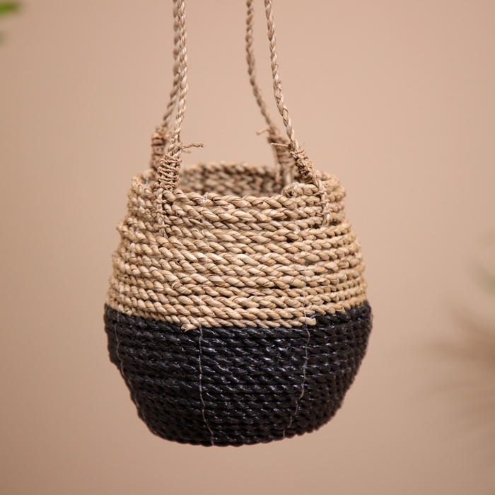 Кашпо плетёное, подвесное 15х15х60 см Кашпо плетёное, подвесное 15х15х60 см