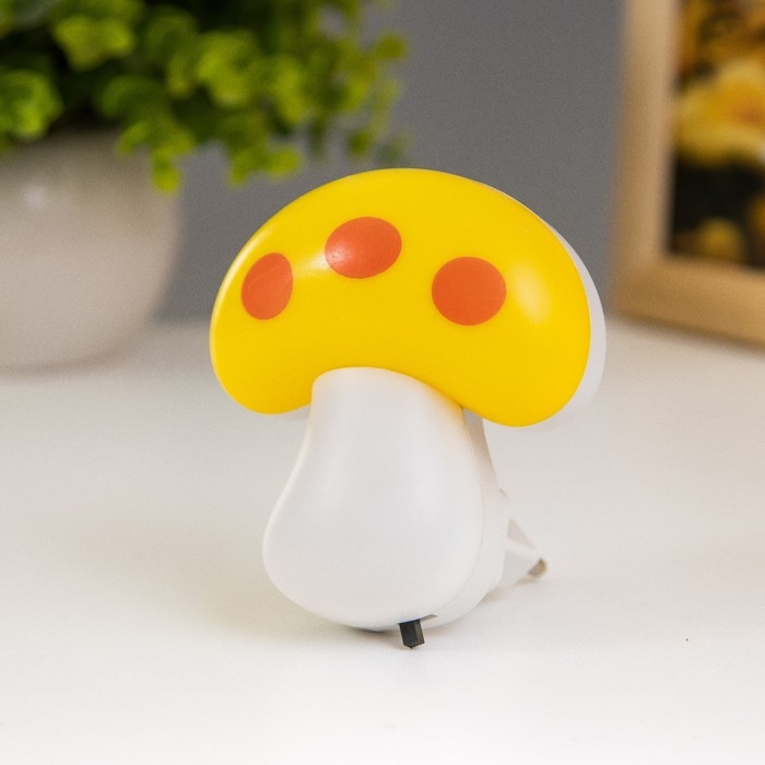 Ночник Ночник "Грибок малый" LED от сети 220В МИКС 7,5х7,5х7 см RISALUX