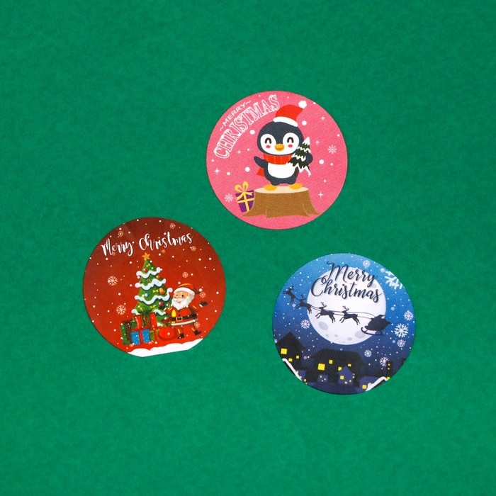 Новый год. Наклейки новогодние в рулоне Новый год. Наклейки новогодние в рулоне "Весёлый новый год", 500 шт, 2,5 х 2,5 см.