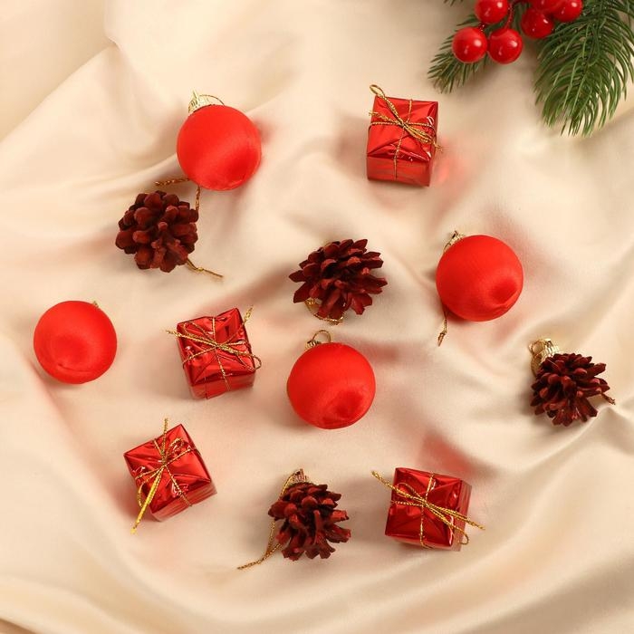 Набор украшений пластик 12 шт Набор украшений пластик 12 шт "Сочельник" (4 шара, 4 подарка, 4 шишки) микс