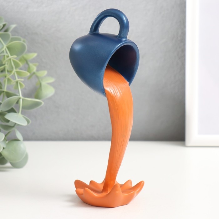 Сувенир полистоун  Сувенир полистоун "Синяя чашка жидкое золото - брызги" 15х5,5х8 см